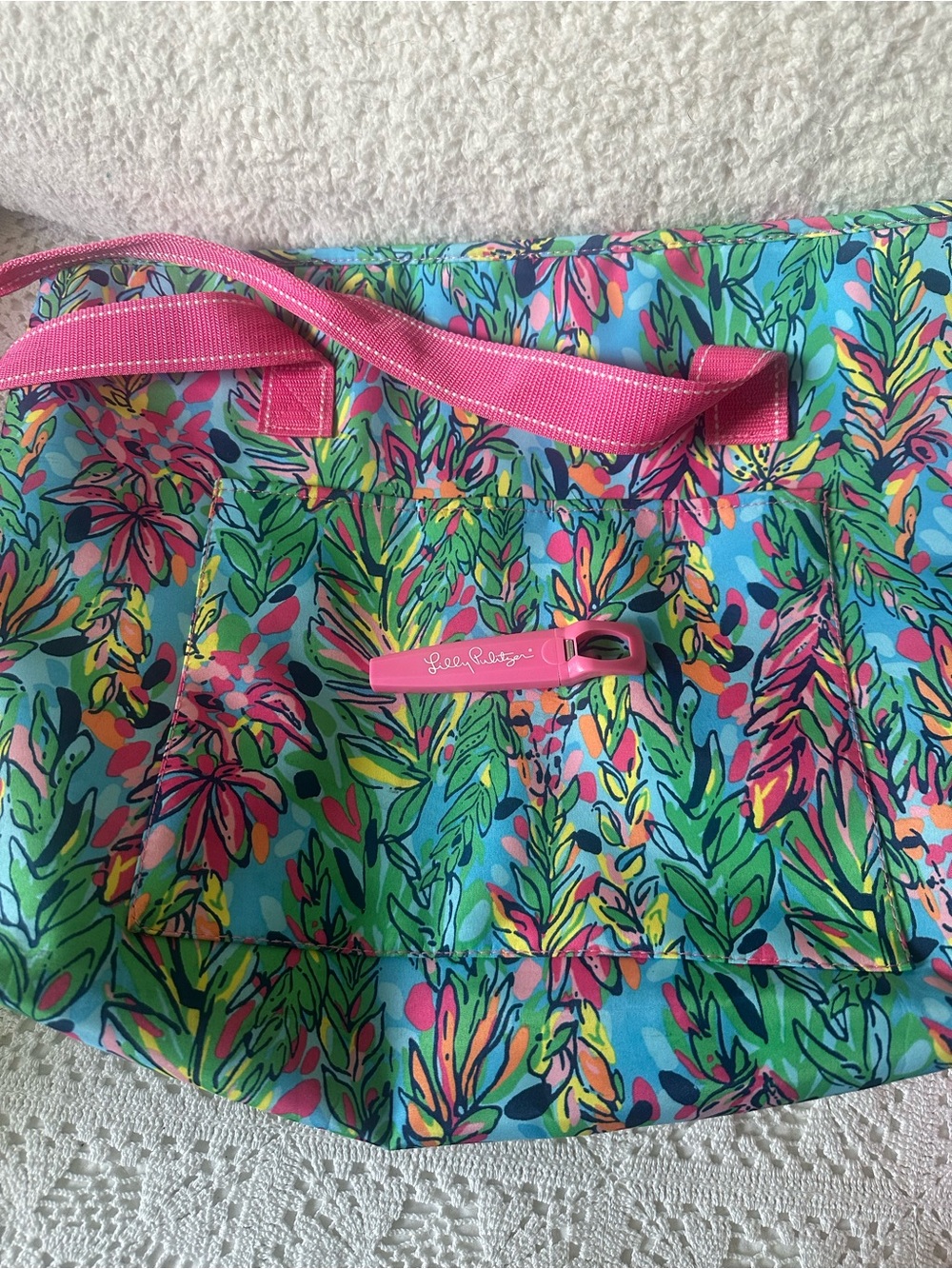 Lily Pulitzer Soft Cooler And Pink Can Opener Set- Tote Bag W Pink Handles View 2